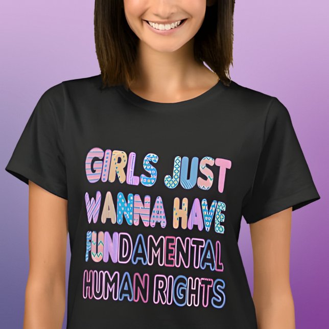 Mädchen haben nur eine grundlegende Menschheit 202 T-Shirt (Von Creator hochgeladen)