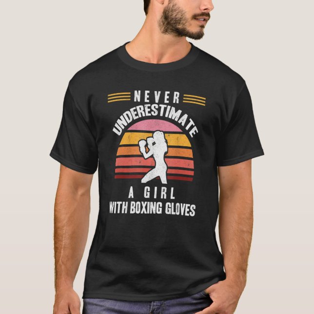 Mädchen mit Boxhandschuhen Kickboxer T-Shirt (Vorderseite)
