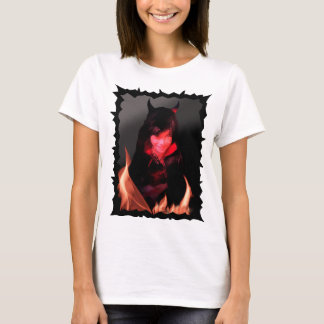 Mädchen mit einem devilischen Lächeln T-Shirt