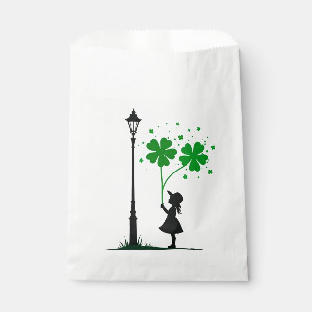 Mädchen mit glücklichem Klee Geschenktütchen (Vorderseite)
