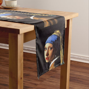 Mädchen mit Perlenohrring nach Johannes Vermeer Kurzer Tischläufer