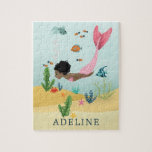 Mädchen Niedlich magisch unter dem Meer Afro Meerj<br><div class="desc">Dieses niedliche,  skurrile und moderne Puzzle-Design besticht durch eine Meerjungfrau mit einer natürlichen Atmosphäre,  mit Fischen,  Algen,  Krabben und Seestern und kann mit dem Mädchennamen personalisiert werden. Das perfekte magische und geistliche Geschenk für alle Meerjungfrauen!</div>