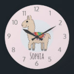 Mädchen Niedlich Rainbow Llama Cartoon und Name Ki Große Wanduhr<br><div class="desc">Diese trendige Girls-Uhr besticht durch einen exquisiten,  handgezeichneten Regenbogen-Lama-Cartoon. In diesem schönen Design können Sie auch einen Namen hinzufügen. Das perfekte Tierdesign für Kinderzimmer oder Kinderzimmer!</div>