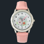 Mädchen Niedliche Blume mit Blumenwasser und Name  Armbanduhr<br><div class="desc">Dieses elegante und moderne,  blumengeschmückte Kinderdesign besticht durch niedliche Aquarellfarben-Blume und bietet Platz,  um den Mädchennamen in einem handgeschriebenen Schriftart zu schreiben. Das perfekte niedlich-rosa Geschenk für Ihre Kleinen.</div>