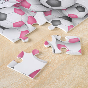 Mädchen rosa graue Fußbälle Muster