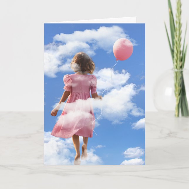 Mädchen schwimmen in Wolken mit Ballon Karte (Vorderseite)