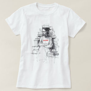 Mädchen sitzt auf dem Buch Throne - "Just Read" T-Shirt