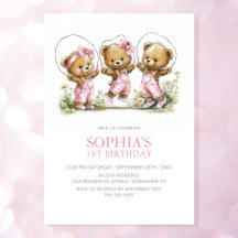 Mädchen-Teddybären in rosa Overalls 1. Geburtstag
