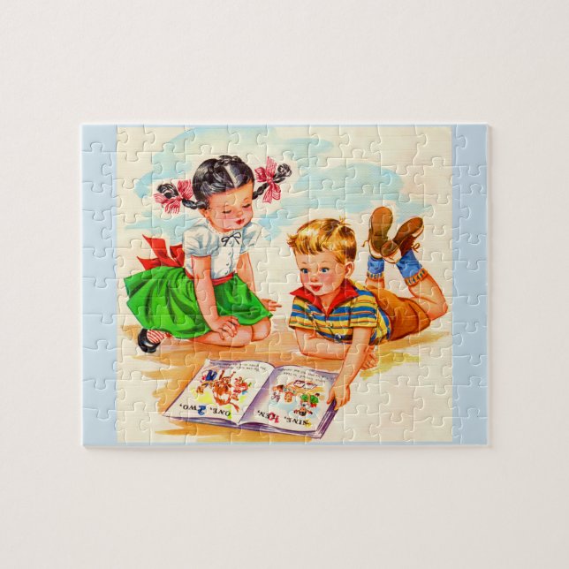 Mädchen und Junge der 40er Jahre und Bilderbuch (Horizontal)