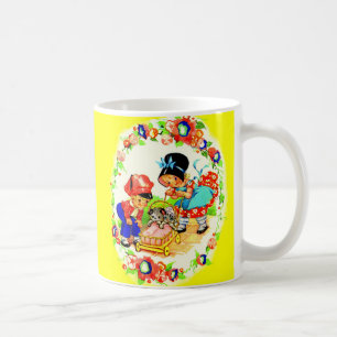 Mädchen und Junge und Kätzchen und Welpen Kaffeetasse
