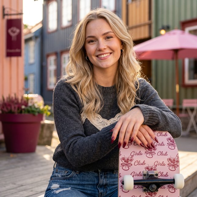 Mädchenclub Skateboard (Von Creator hochgeladen)