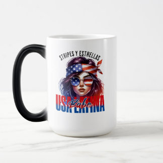 Mädchenhafte Latina Fourth of July Unabhängigkeit Verwandlungstasse