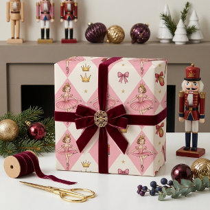 Mädchenhafter Weihnachtsnussknacker Zuckerpflaume  Geschenkpapier