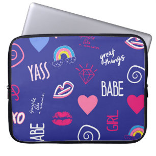 Mädchenmode nahtloses Muster mit Slogan. Hand geze Laptopschutzhülle