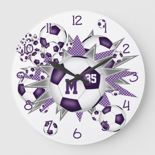 Mädchensportfußball mit lila grauen Sternen Große Wanduhr (Vorderseite)