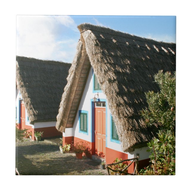 Madeira Island Foto mit typischen Häusern von Sant Fliese (Vorderseite)