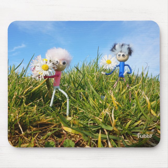 Madeliefjes plukkende fubby's.     mousepad (Vorne)