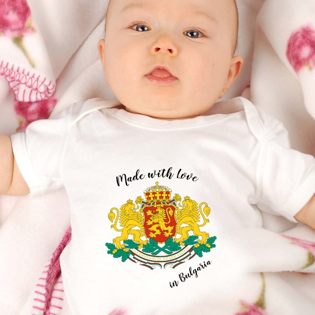 Mag mit Liebe in Bulgarien / bulgarische Flagge Baby Strampler (Von Creator hochgeladen)