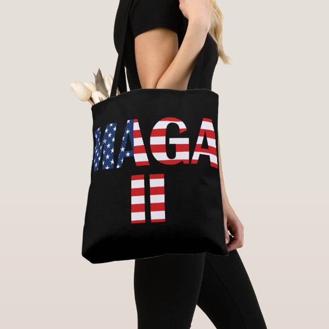 MAGA 2, amerikanische Flagge Tasche (Von Nahem)