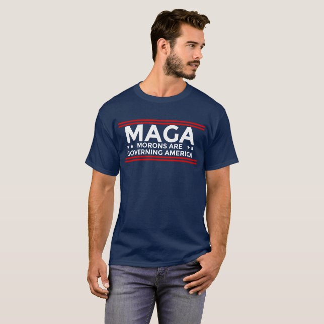 MAGA Idioten regeln politisches Amerika T-Shirt (Vorne ganz)