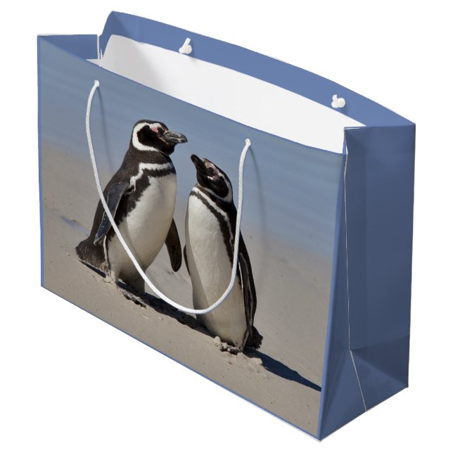 Magellanics in der Liebe-Geschenktasche Große Geschenktüte (Rückseite Schrägansicht)