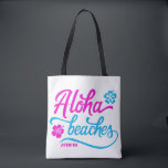 Magenta Aloha Beaches Summer Pub Personalisiert Tasche<br><div class="desc">Hot Pink Aloha Strände Sommer Pun Personalisiert Tote Tasche. Festliche und farbenfrohe Sommertote Tasche mit handgeschriebenen "Aloha Beaches" Zitat mit Hibiskus Blumenakzenten in Magenta und Blau. Dieses Sommer Pun Tote Tasche ist perfekt als personalisiertes Geschenk.</div>