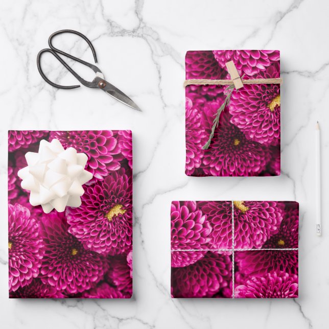 Magenta Chrysanthemum Floral Wrapping Paper Geschenkpapier Set (Vorderseite)