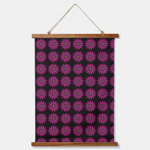 Magenta Florale Blüte   Moderne Botanische Blume  Wandteppich Mit Holzrahmen
