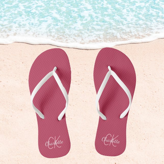 Magenta name monogram flip flops (Von Creator hochgeladen)