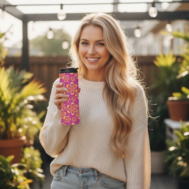 Magenta Purple Blumen Nahtloses Muster Thermosbecher (Von Creator hochgeladen)