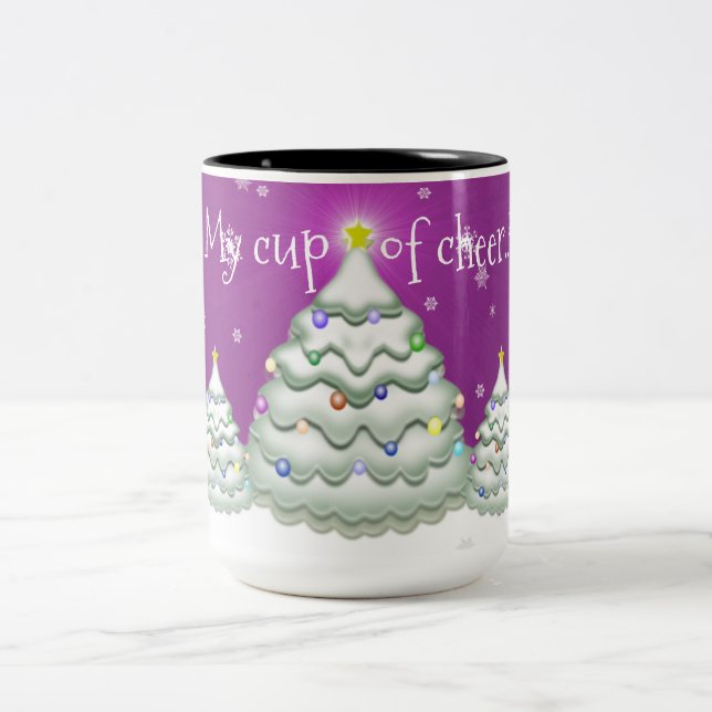 Magenta Snowy Christmas Tree Tasse (Mittel)