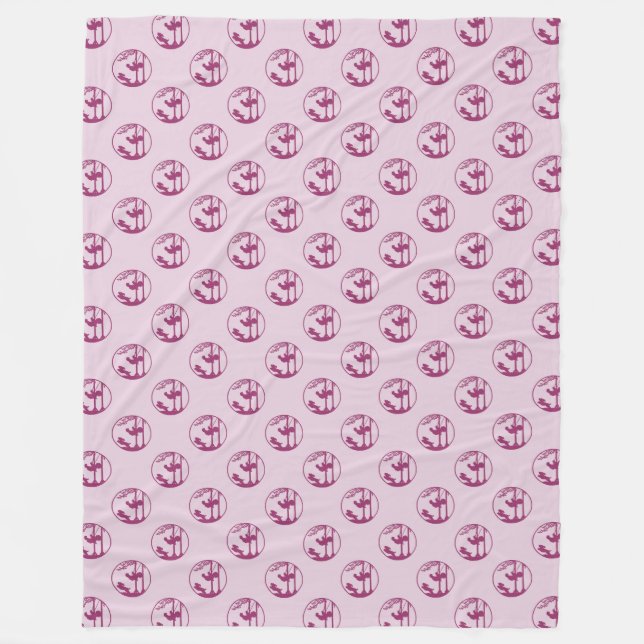 Magenta Swing Silhouette Pattern auf Lavendel Fleecedecke (Vorderseite)