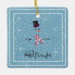 Magic and Wonder Christmas Snowman Blue ID440 Keramikornament<br><div class="desc">Schönes minimalistisches Weihnachtsgeschmack mit einem stilvollen, in Weiß gerahmten Schneemann auf einem kastanienblauen Hintergrund, verstreut mit Schneeflocken und Sternen. Trendy Typografie von 'Magic and Wonder' rundet das Design ab. Fügen Sie Ihren Namen zu personalisieren, wenn gewünscht. Suchen Sie ID440, um weitere koordinierende Produkte und zusätzliche Farboptionen für dieses Design zu...</div>
