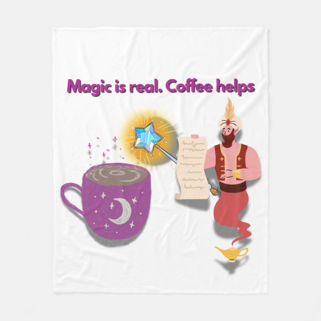 Magic Is Real, Coffee Helps – Cozy Wizard Blanket Fleecedecke (Vorderseite)
