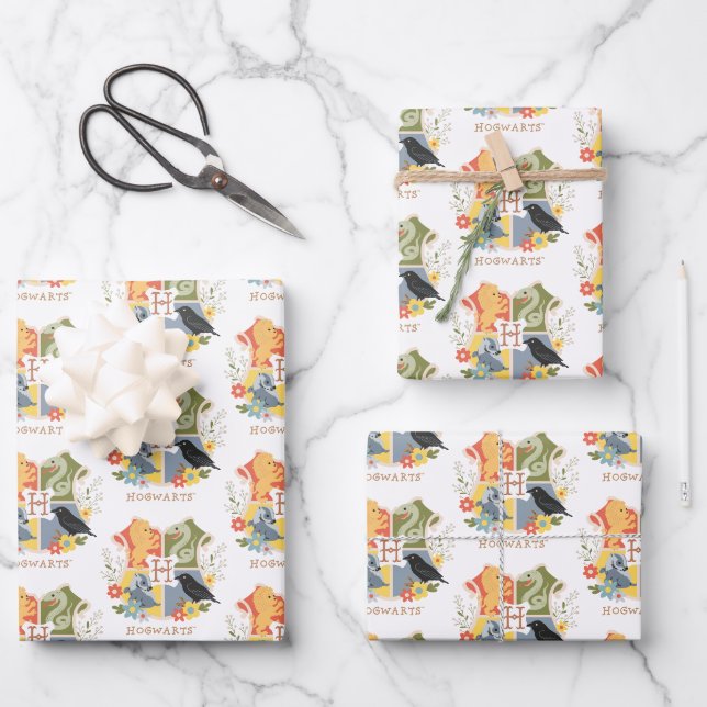 Magical Blooms HOGWARTS™ Wappen Geschenkpapier Set (Vorderseite)