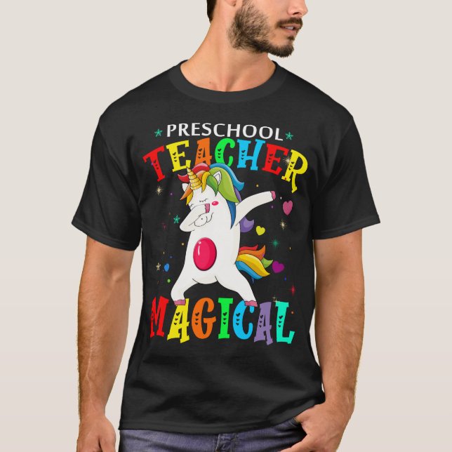 Magie des Vorschullehrers T-Shirt (Vorderseite)