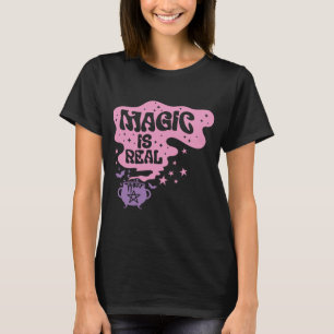 Magie ist Real Kessel Fledermaus Sterne Schwarz Ha T-Shirt