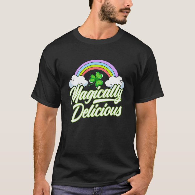 Magisch köstlich Shenanigan Saint Patrick's Day T-Shirt (Vorderseite)