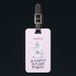 Magische Einhorn-Zitat-Typografie | addieren Namen Gepäckanhänger<br><div class="desc">Niedliche Unicornillustration mit rosa und tadellosem ombre Haar mit Goldhorn und -sternen um sie. Der inspirational Text unter dem Zeichnen sagt, dass "seien Sie ein Unicorn auf einem Gebiet der Pferde." Motivierend Zitat wurde mit Spaßtypographie geschrieben. Fügen Sie Ihren Namen an der Spitze hinzu. Illustration und Entwurf durch NamiBear Kunst-Studio....</div>