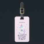 Magische Einhorn-Zitat-Typografie | addieren Namen Gepäckanhänger<br><div class="desc">Niedliche Unicornillustration mit rosa und tadellosem ombre Haar mit Goldhorn und -sternen um sie. Der inspirational Text unter dem Zeichnen sagt, dass "seien Sie ein Unicorn auf einem Gebiet der Pferde." Motivierend Zitat wurde mit Spaßtypographie geschrieben. Fügen Sie Ihren Namen an der Spitze hinzu. Illustration und Entwurf durch NamiBear Kunst-Studio....</div>
