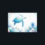 Magische Schildkröte unter Wasser Leinwanddruck<br><div class="desc">Tauchen Sie ein in die ruhigen Tiefen einer bezaubernden Unterwasserwelt mit unserem faszinierenden Kunstdruck der Meeresschildkröten-Leinwand. Die exklusiv von Do Tell A Belle. Genießen Sie eine faszinierende visuelle Reise, während die anmutige Meeresschildkröte inmitten von skurrilen Unterwasserbotanikalen in sanften Pastelltönen gleitet. Ideal für diejenigen, die ihren Lebensunterhalt oder ihre Arbeitsfläche mit...</div>