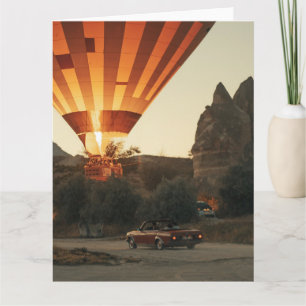 Magische Sonnenaufgang Heißluftballon Aussicht mit Karte
