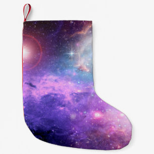 Magische surreale Raum Hintergrund mit dem Mensche Kleiner Weihnachtsstrumpf