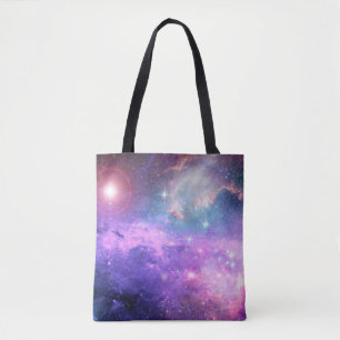 Magische surreale Raum Hintergrund mit dem Mensche Tasche