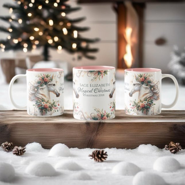 Magische Weihnachtsfeier Zweifarbige Tasse (Enjoy this Festive Christmas design! )