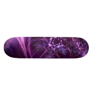 Magischer lila Skateboard