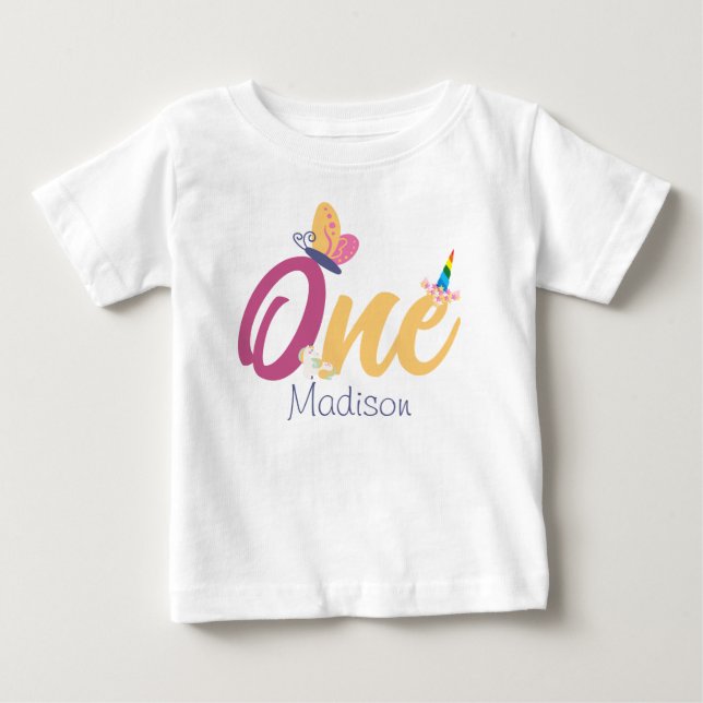 magischer personalisierter Name eines Babys Baby T-shirt (Vorderseite)