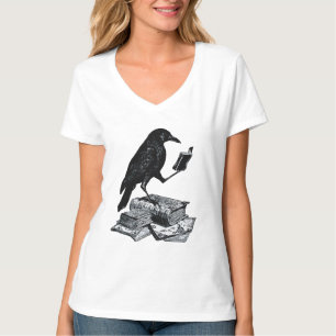 Magischer Rabe mit akademischen Büchern T-Shirt