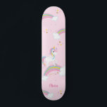Magischer Regenbogen Einhorn Rosa Personalisiert Skateboard<br><div class="desc">Dieses niedliche,  rosa Einhorn-Skateboarddeck mit Sternen und Regenbögen. Personalisieren Sie mit ihrem Namen,  um ein lustiges Geschenk für ein Mädchen zu machen!</div>