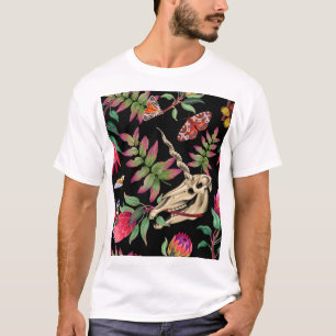 Magischer Wald vereint dunkles Muster. T-Shirt